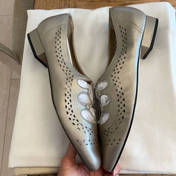 VANELI PEARLY OPAL TAN FLATS. NEW - Picture 4 of 8